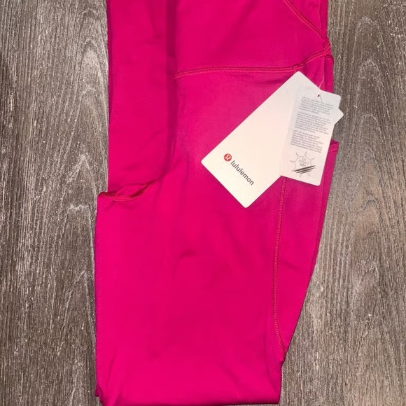 Lululemon Fast and Free HR Tight 25" Size 6 Berry Rumble - Picture 2 of 5